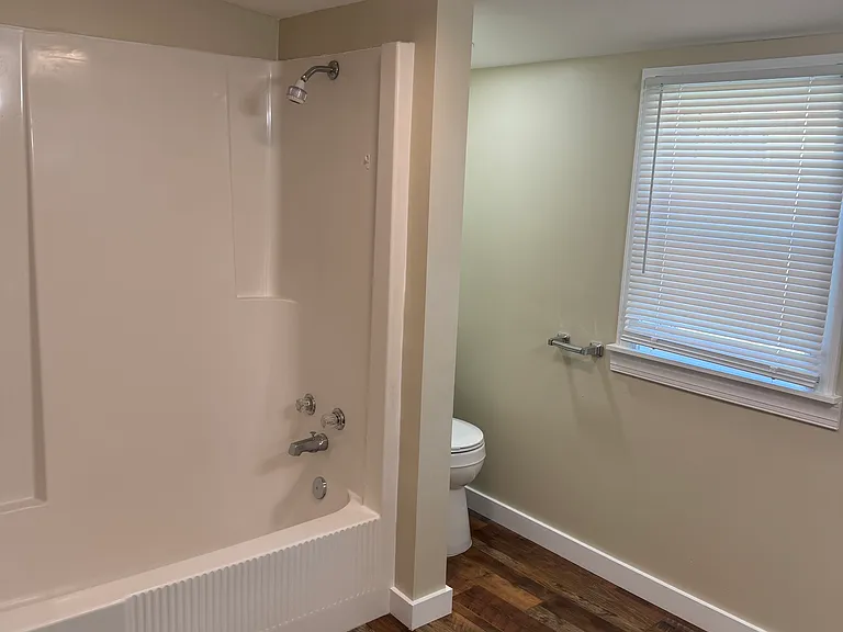 1770 Ridgefield Ave #E — Photo 11