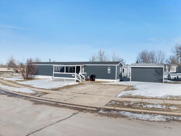 1138 Crow Peak Ln, Spearfish, SD 57783