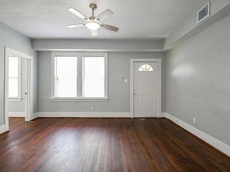 3015 Isabella St — Photo 4