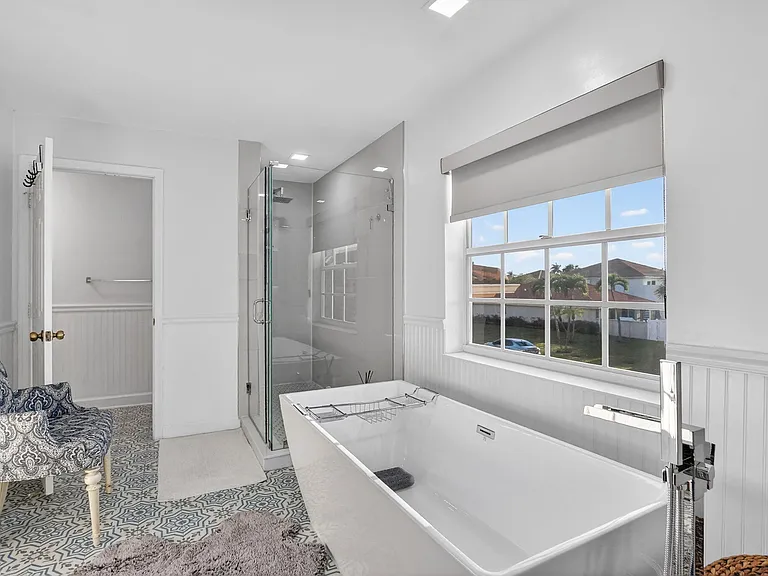 18280 Coral Isles Dr — Photo 31