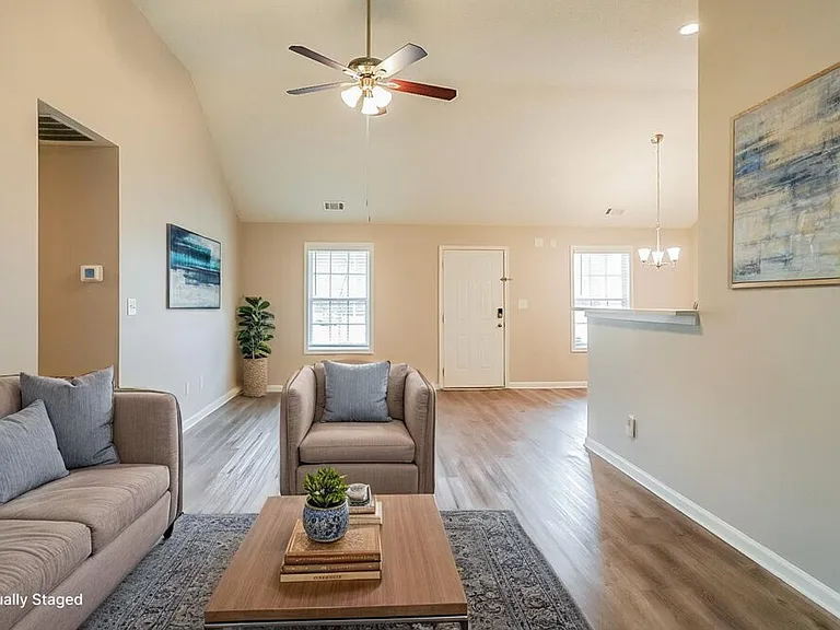 4925 Brookwood Pl — Photo 3