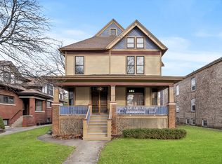 218 Wesley Ave, Oak Park, IL 60302