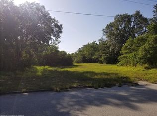 1018 N Ridgewood Dr, Sebring, FL 33870