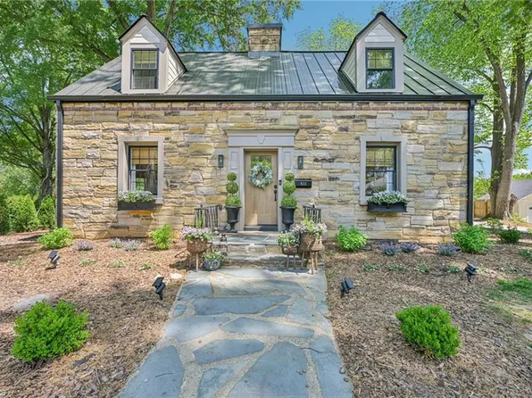 511 Circle Dr, Burlington, NC 27215