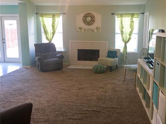 3rd image of 2316 Hampton Dr