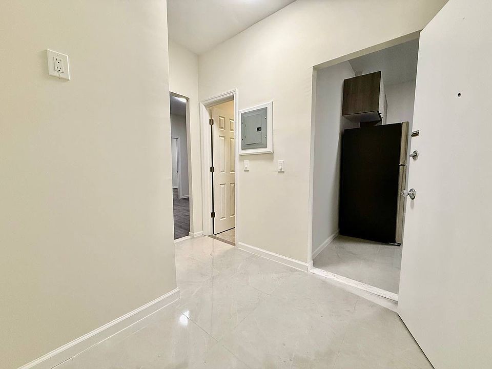 1st image of 1902 Kings Hwy #3R
