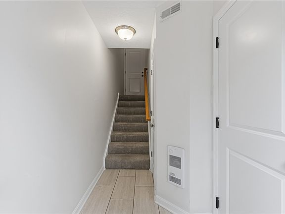2nd image of 868 Highpointe Cir