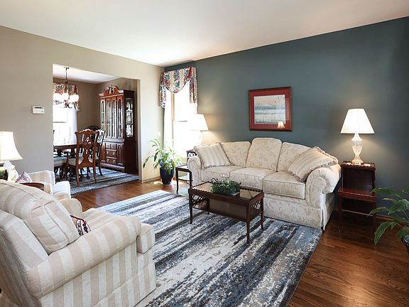5th image of 4335 Lombardy Ln