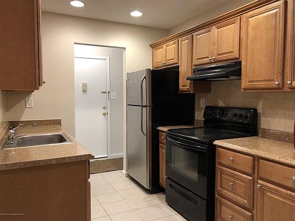 3rd image of 165 Cross Slope Ct Unit E