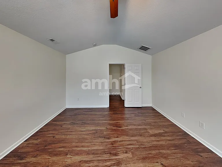 15634 Lakepoint Forest Dr — Photo 11