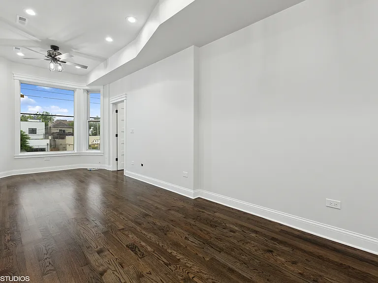 2342 W Fullerton Ave #2 — Photo 5