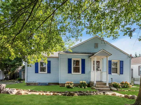 132 Gordon Avenue, Westbury, NY 11590