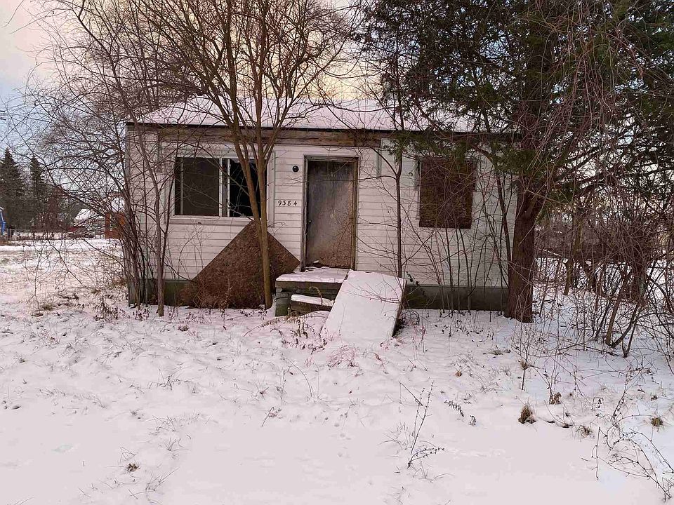 9384 Woodlawn