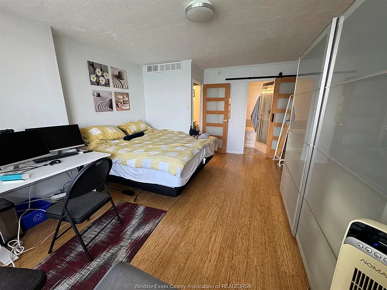 111 Riverside Dr E #1105 — Photo 12