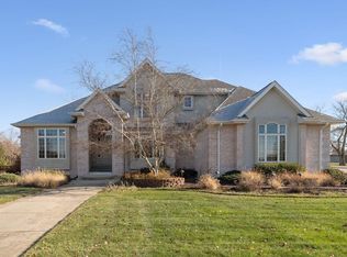 8991 Willow Ln, Saint John, IN 46373