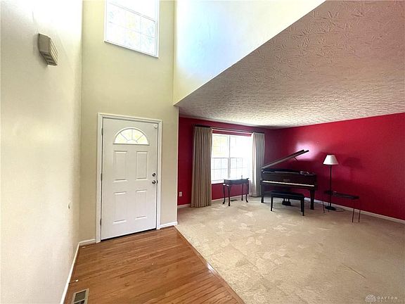 3rd image of 843 Gearhardt Ln