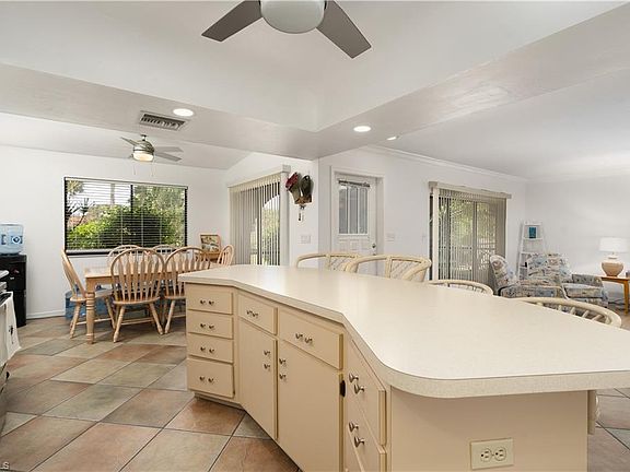 4th image of 27790 Hacienda East BLVD #206C