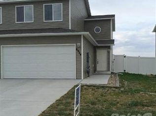 6924 Umpqua River Rd, Casper, WY 82604