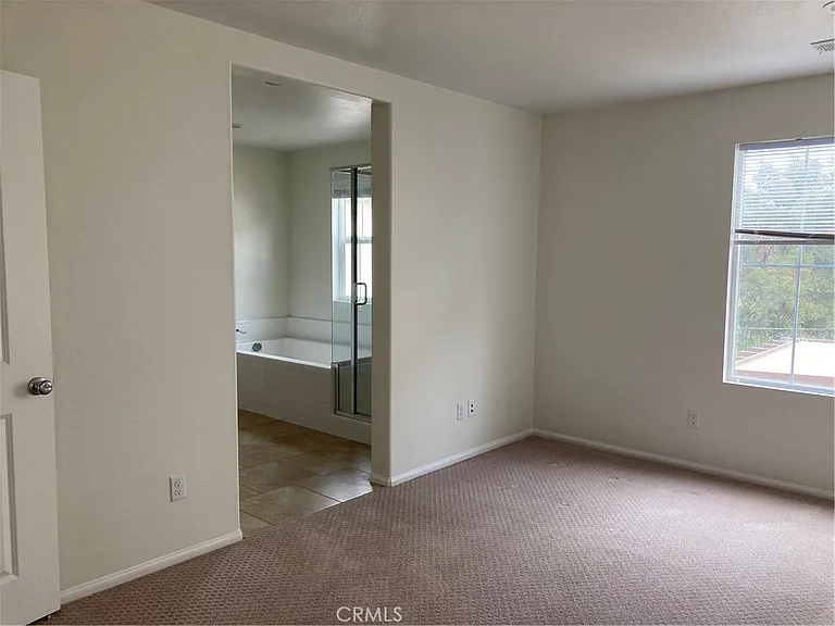 42744 Azure St — Photo 4