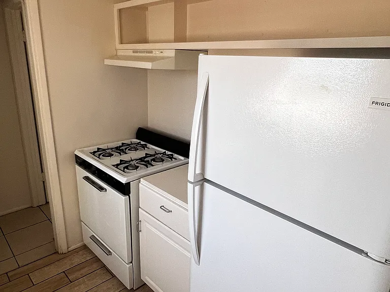 4430 N 8th Ave #8 — Photo 13