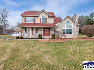 9880 Sable Ridge Ln, Terre Haute, IN 47802
