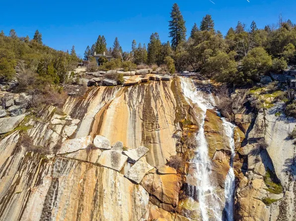 22148 Crystal Falls Dr W, Sonora, CA 95370
