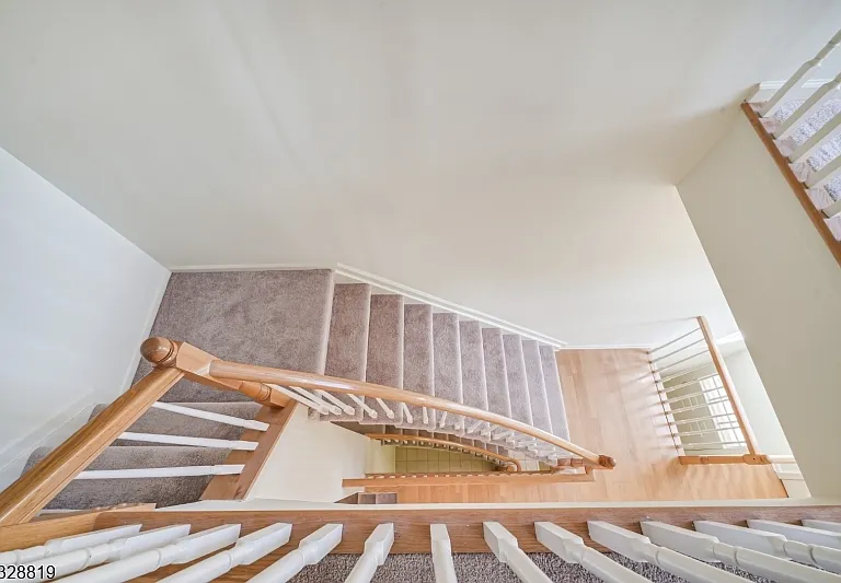103 Crown Ct — Photo 29