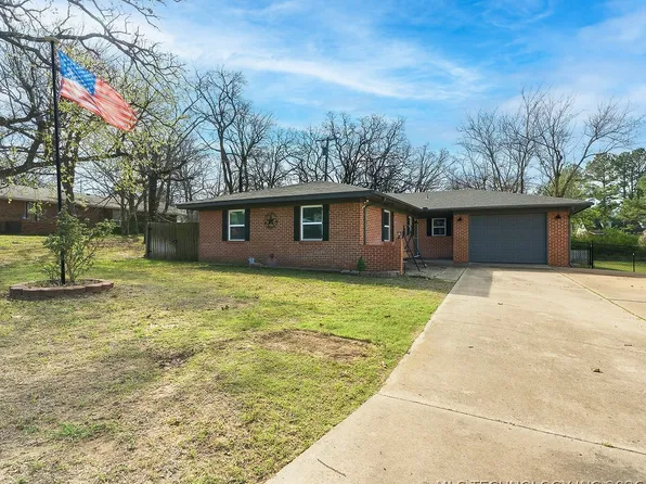 2731 E 7th St, Ada, OK 74820