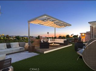 7018 Alabama Ave #201, Canoga Park, CA 91303