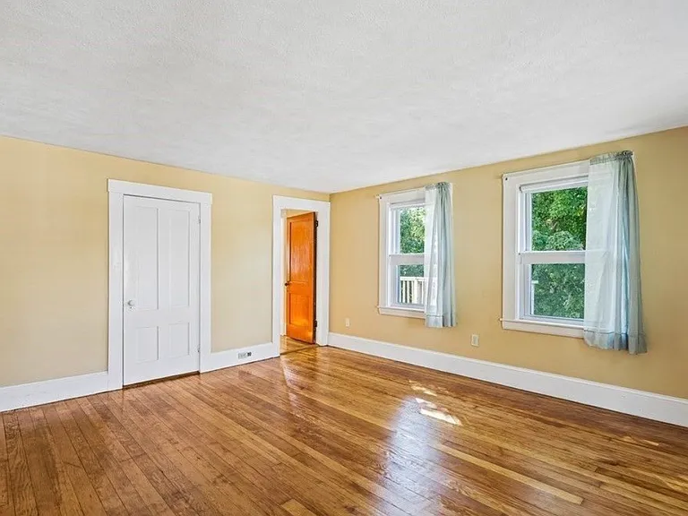 51 Pleasant St #2 — Photo 9