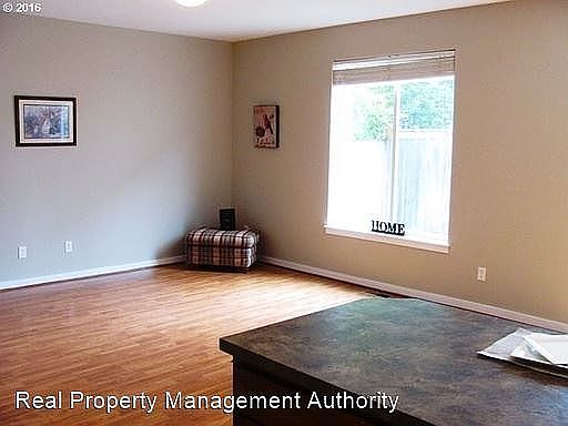 4th image of 5316 NE 74th Ave