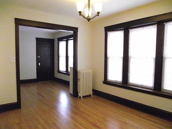 3rd image of 4107 N Ashland Ave APT 1E