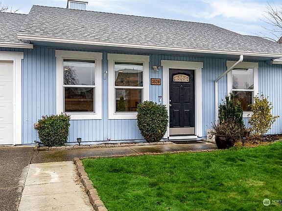 3rd image of 3520 50th Avenue NE