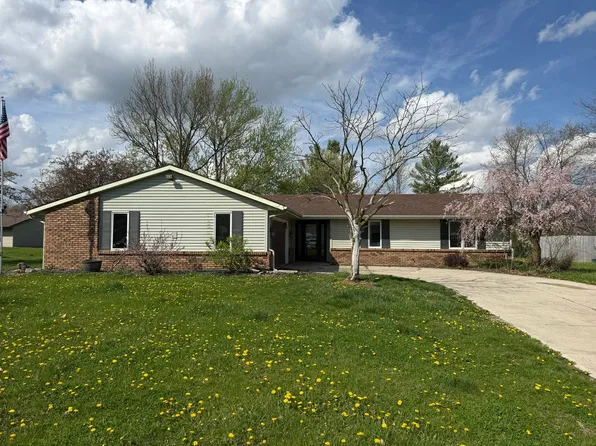 13717 Ridgeview Ct, Grabill, IN 46741