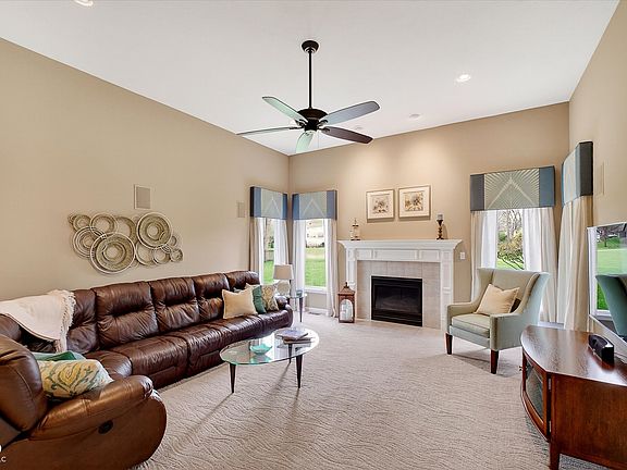 5th image of 6633 Royal Oakland Pl