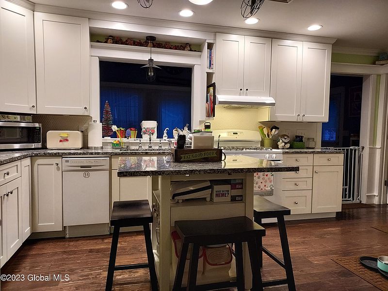 4th image of 89 Middletown Road