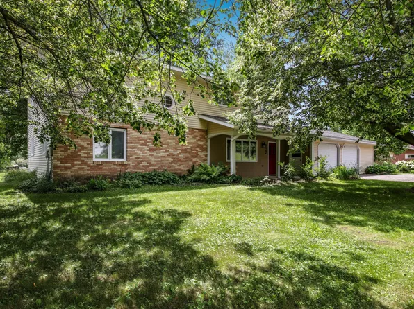 822 1st St, Glenwood City, WI 54013
