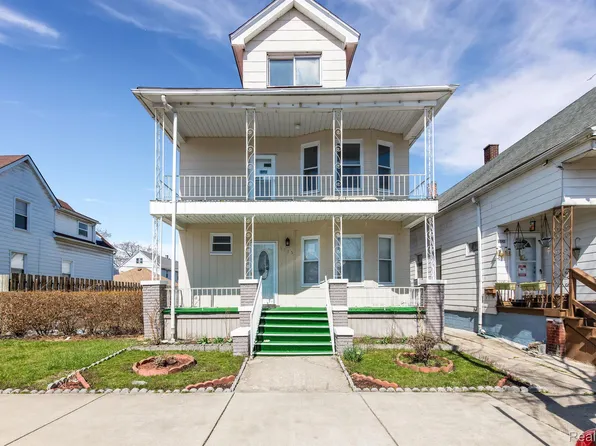 3135 Belmont St, Hamtramck, MI 48212