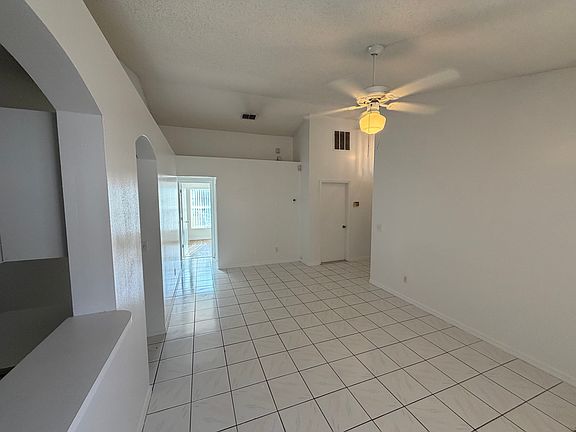 4th image of 3424 Cypress Point Cir