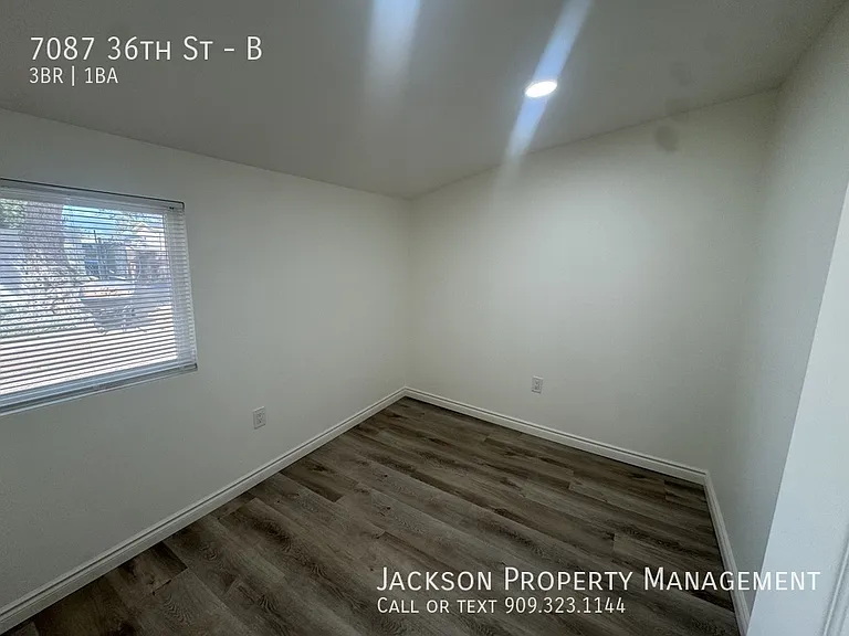 7087 36th St #B — Photo 16