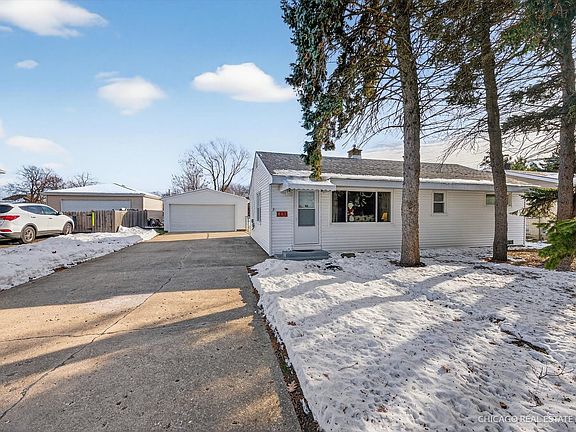 2nd image of 871 S Chatham Ave