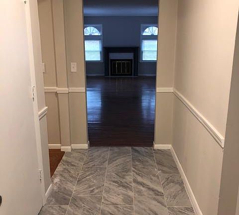 2nd image of 403 SE Melody Ln #A