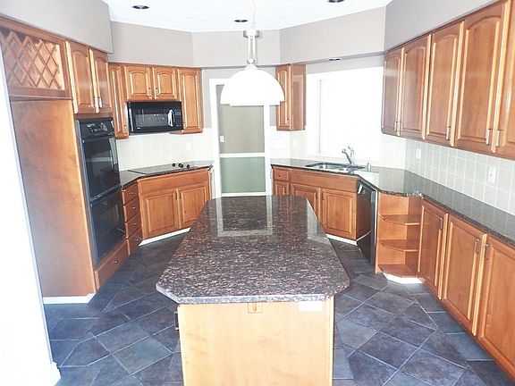 4th image of 1303 E Blackwood Ln
