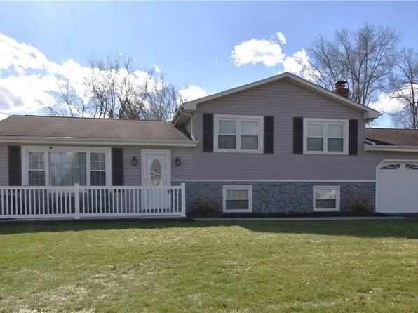 601 Wendemere Dr, Hubbard, OH 44425