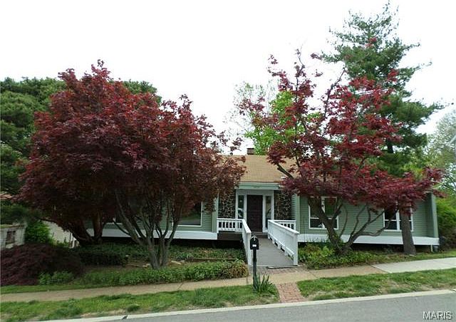 1st image of 9811 Meadowfern Dr
