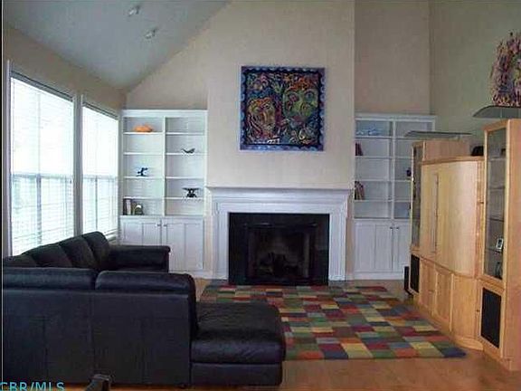 4th image of 7126 Tumblebrook Dr