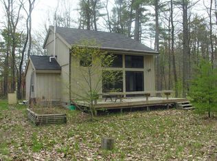 18973 Bay St, Traverse City, MI 49686