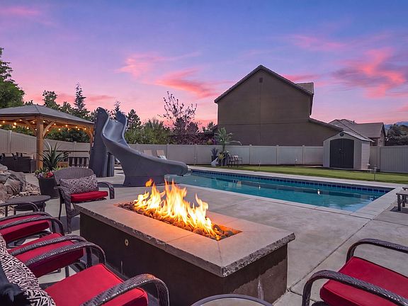 3rd image of 12692 S Merryvale Cir