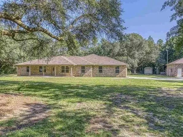 5740 Country Squire Dr, Milton, FL 32570