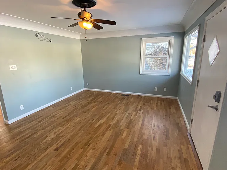 1138 Avenue D — Photo 21